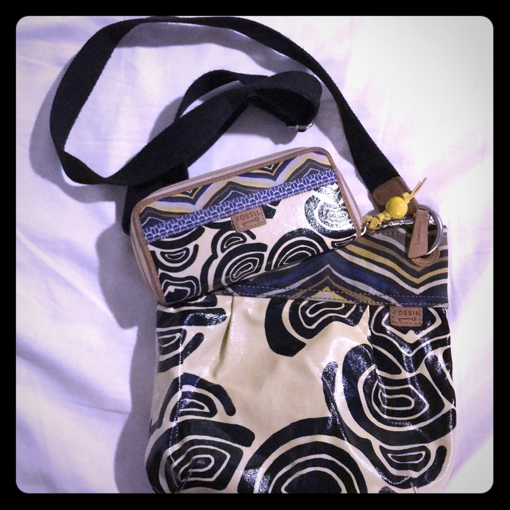 Fossil Crossbody Purse matching wallet included!